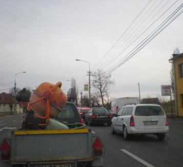 Un carambol pe Calea Clujului a blocat ieşirea din oraş (FOTO)